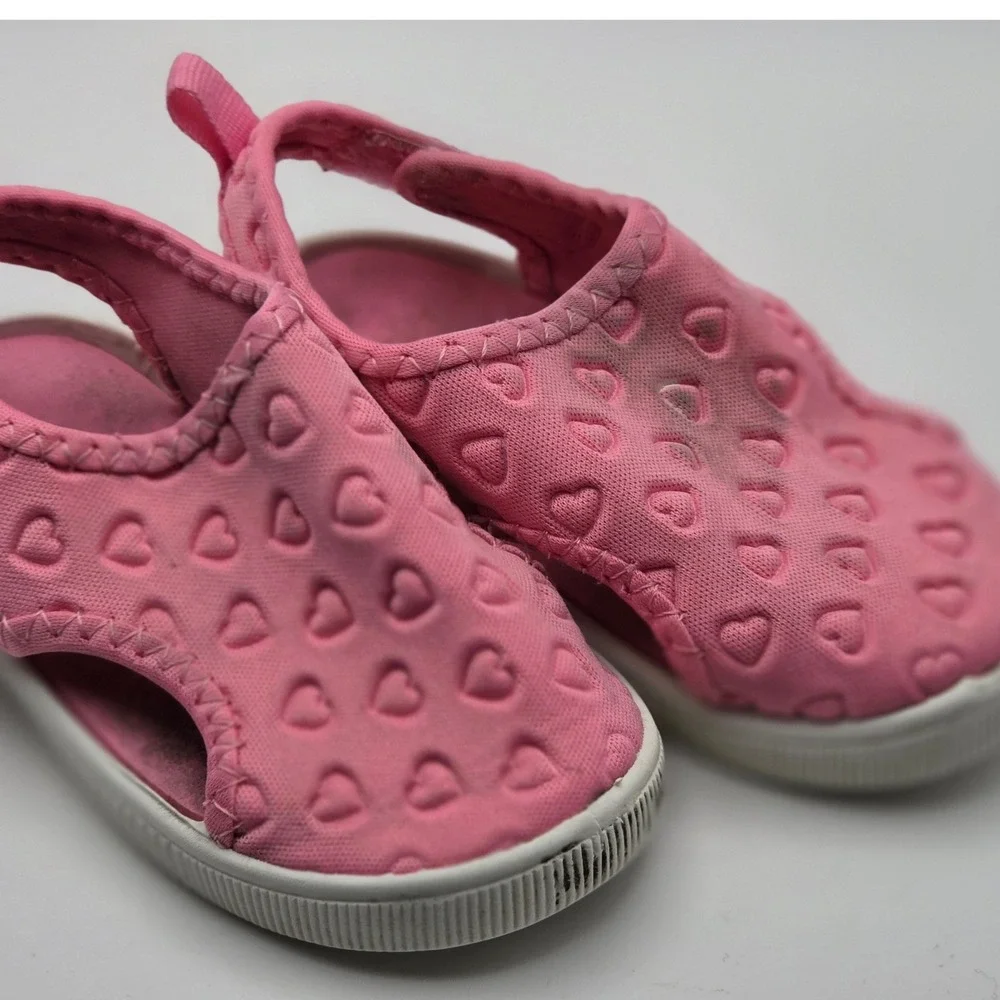 Carters Toddler Girls Pink Heart Embossed Water Shoes Sandals Size 5
